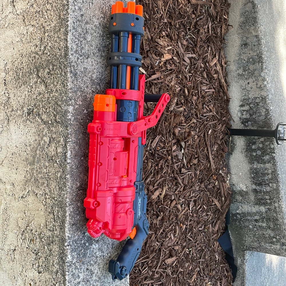 Toy gun with no bullets